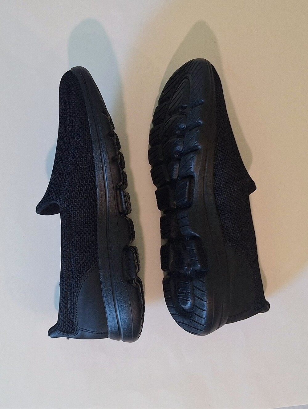 Skechers Go Walk 5 Air Cooled Goga Mat Walking Shoes Black Size 10 Like New - Picture 8 of 12